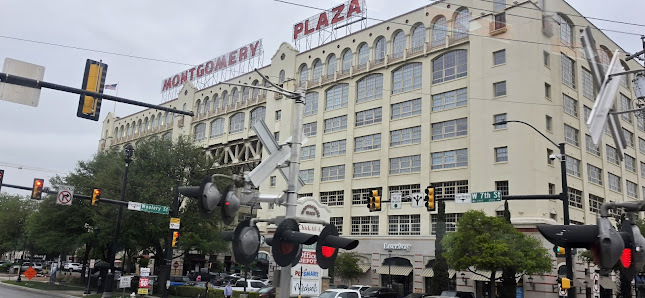 Montgomery Plaza photo 1