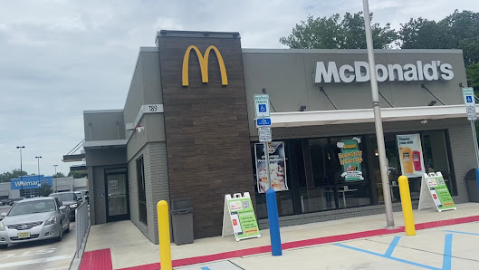 Saddle Brook Mall photo 3