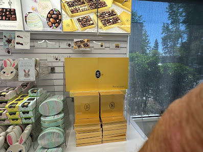 Bakersfield Plaza photo 2