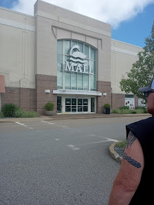 Solomon Pond Mall photo 1