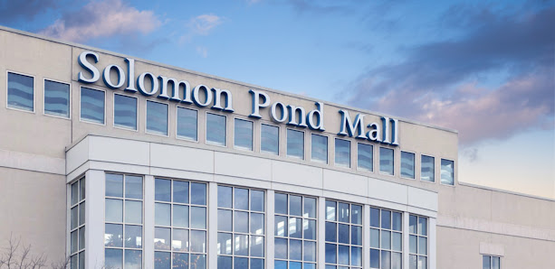 Solomon Pond Mall photo 6