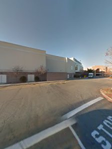 Solomon Pond Mall photo 7