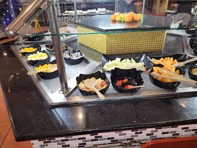 Town and Country photo 3