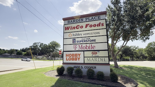 Bardin Place Center photo 3