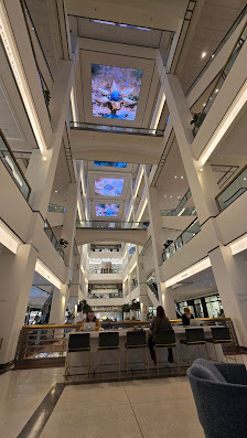 900 North Michigan Shops photo 2