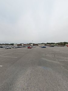 Shops On Schillinger photo 6