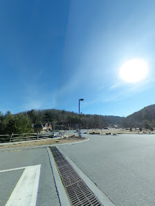 Shoppes on the Parkway photo 5