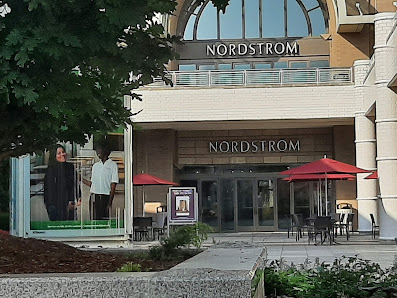 Oakbrook Center photo 1