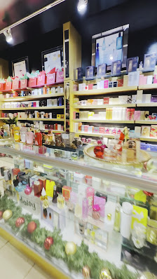 Blue Back Square photo 3