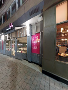 Blue Back Square photo 8