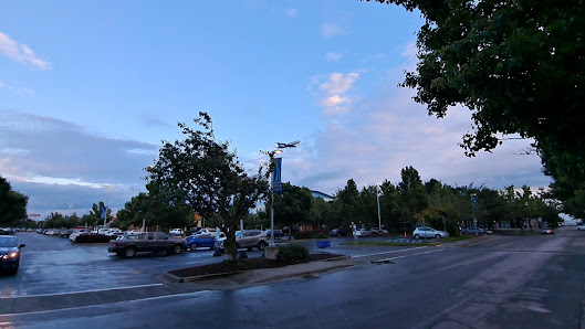 Cascade Station photo 3