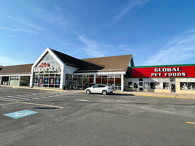 Nashwaaksis Shopping Centre • Plaza REIT Fredericton photo 1