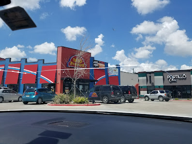 Veterans Plaza photo 1