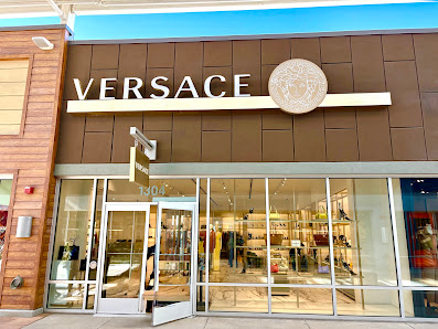 Windsor Crossing Premium Outlets photo 1