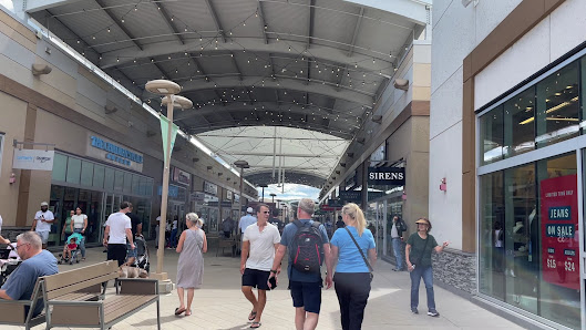 Outlet Collection at Niagara photo 3