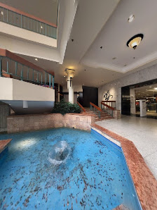 Woodbridge Center photo 6