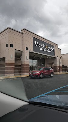 Shoppes at Woodhill photo 3