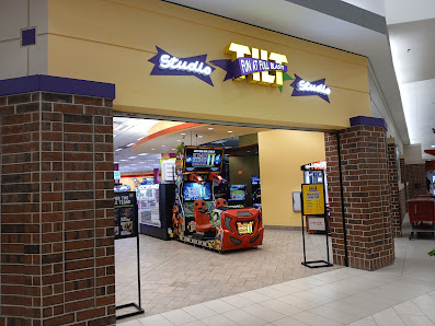Dakota Square Mall photo 1
