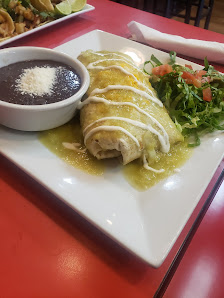 New Castle Plaza photo 2