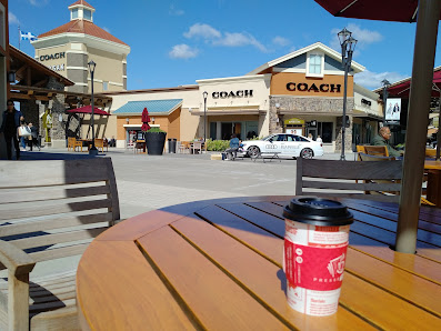 Premium Outlets Montréal photo 4