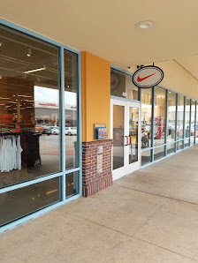 Tanger Outlets Branson photo 4