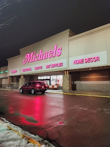 Riverdale Commons photo 1