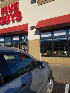 Riverdale Commons photo 5