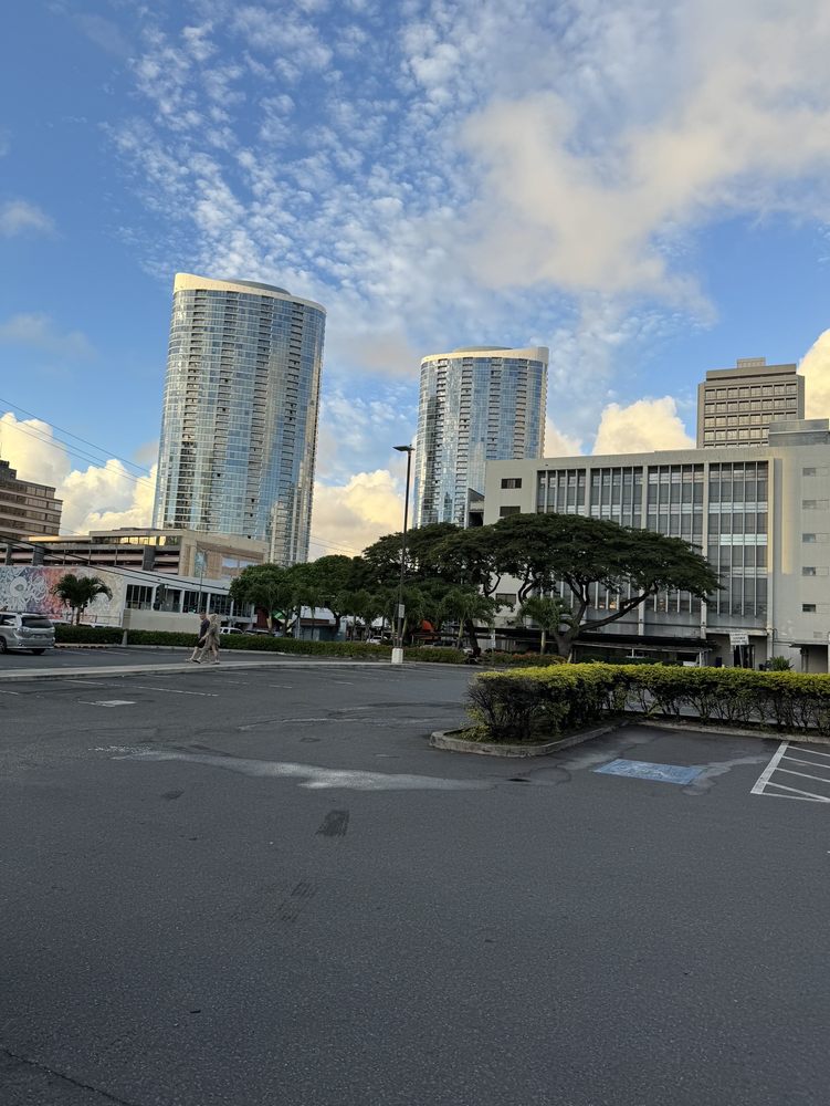 Ala Moana Plaza