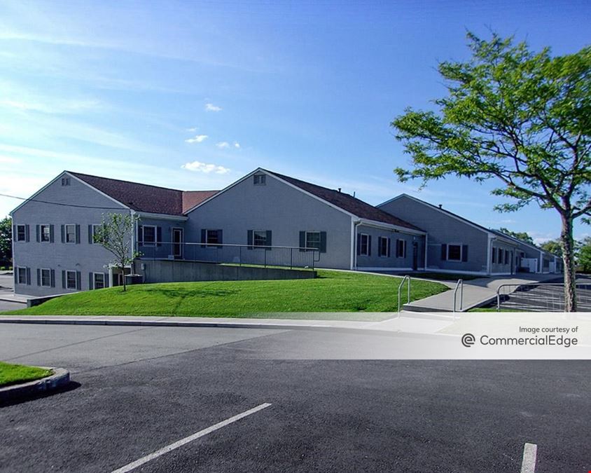 Aquidneck Shopping Centre