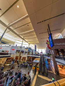 The Streets at Southpoint photo 7