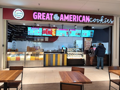 Roseville Plaza photo 2