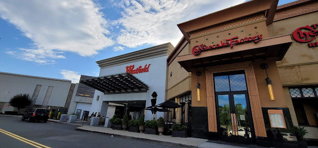 Trumbull Mall photo 5