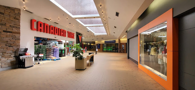 Labrador Mall photo 1