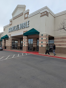 Woodland Plaza photo 1