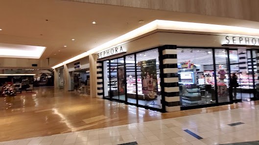 Northbrook Court photo 3