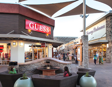 Phoenix Premium Outlets photo 4