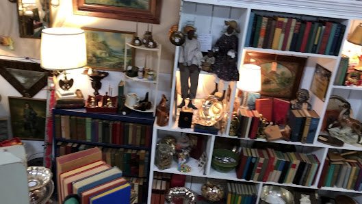 El Paso Antique Mall photo 4