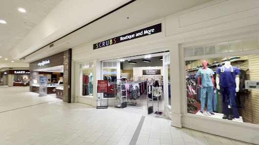 College Mall photo 3