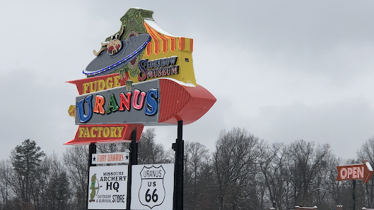 Uranus Missouri Towne Center photo 8