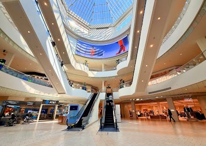 Queens Center photo 2