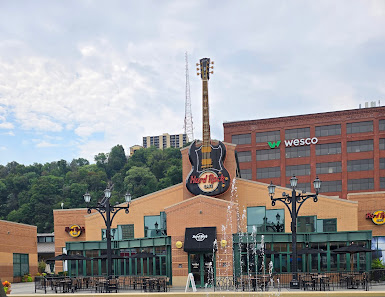 Station Square photo 1