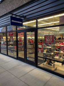 Tanger Outlets Grand Rapids photo 4