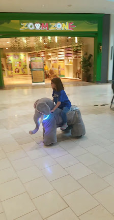 Hawthorn Mall photo 3