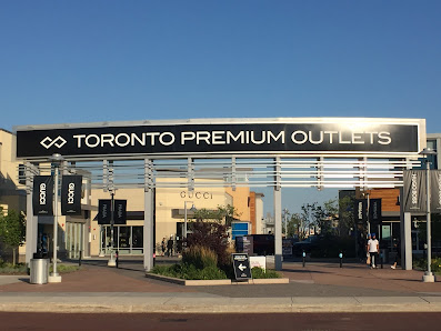 Toronto Premium Outlets photo 5