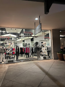 Lincoln Village Shops photo 4