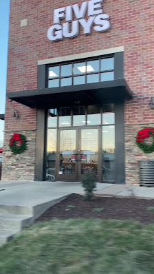 Brentwood Place photo 3