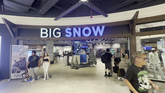 The Avenue at American Dream photo 4