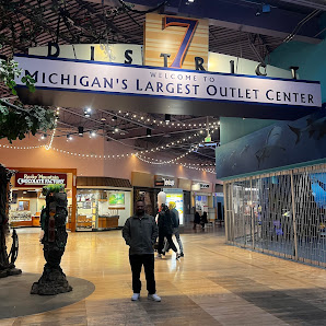 Great Lakes Crossing Outlets photo 1