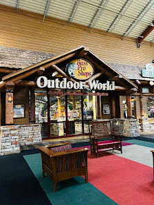 Great Lakes Crossing Outlets photo 4