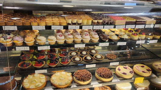 Baederwood Shoppes on the Fairway photo 2